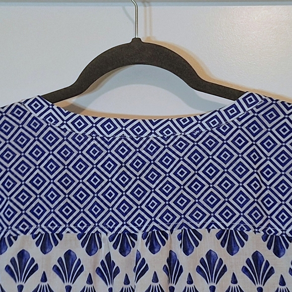 Talbots Cotton Blue & White Geometric Print V Neck Tunic Tasseled Hem Size XLP - Picture 9 of 10